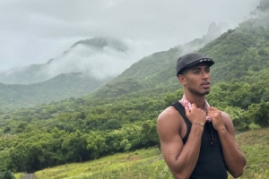 回归自然！贝林厄姆社媒晒自己在山林中度假旅行照片